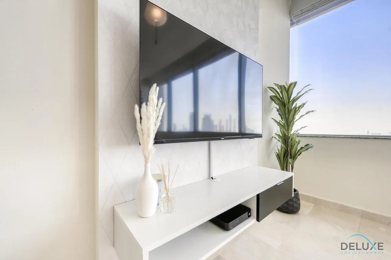 Apartment Best Value Modern 1Br With Pool & Stunning Views By Deluxe Holiday Homes Dubai